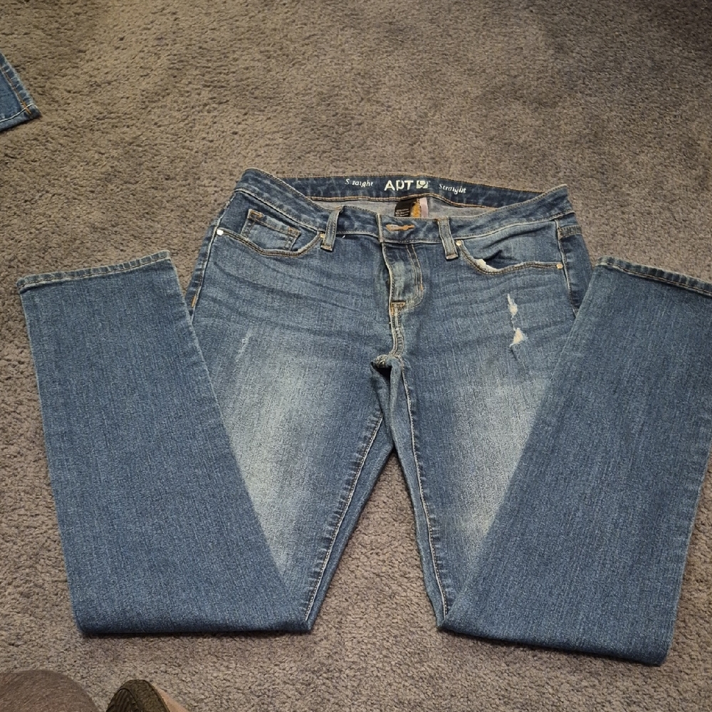Apt. 9 Blue Straight Leg Jeans with Classic Wash